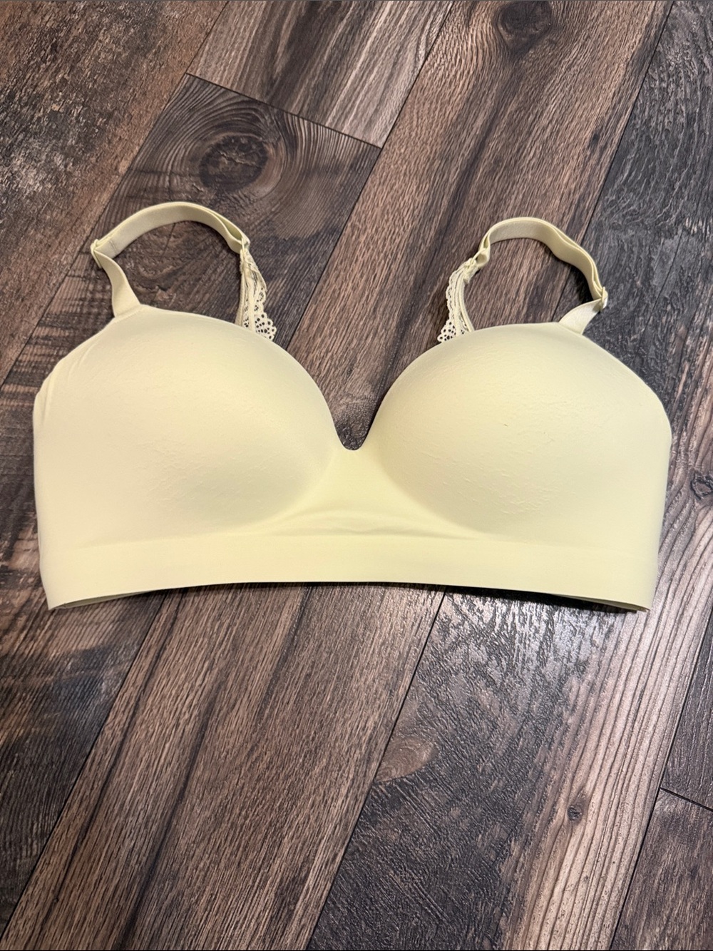 Soma Pale Yellow Seamless Lace-Trim T-Shirt Bra